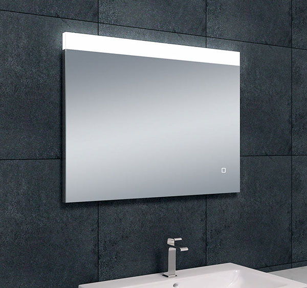 Wiesbaden Single dimbare LED condensvrije spiegel 80x60cm Wiesbaden Single dimbare LED condensvrije spiegel 80x60cm