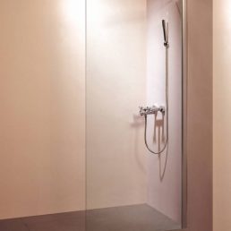 inloopdouchewand 70x200 cm - 10mm NANO glas met profiel inloopdouchewand 70x200 cm - 10mm NANO glas met profiel