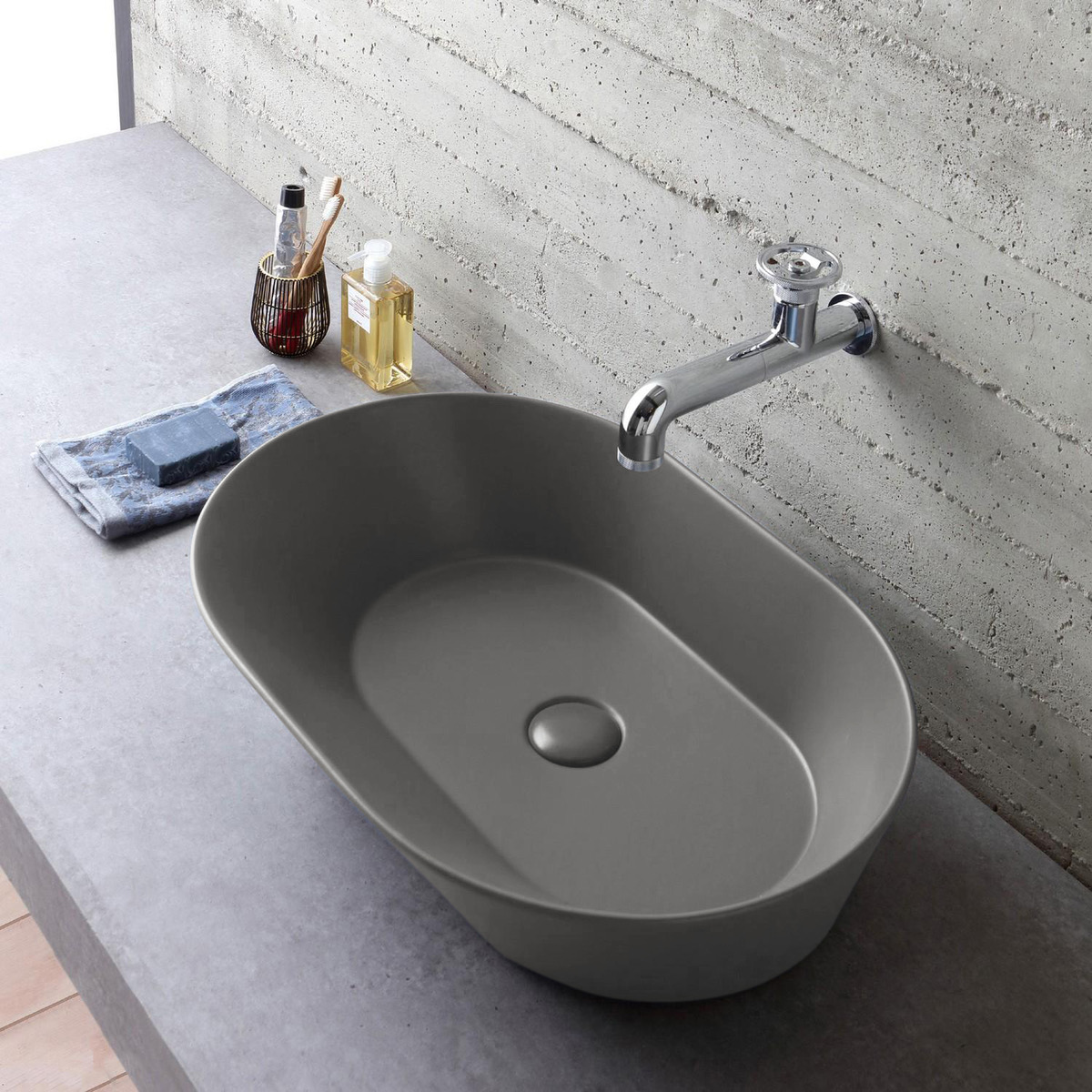 Mees Design Opbouw Waskom Ovaal Mat Grijs Mees Design Opbouw Waskom Ovaal Mat Grijs